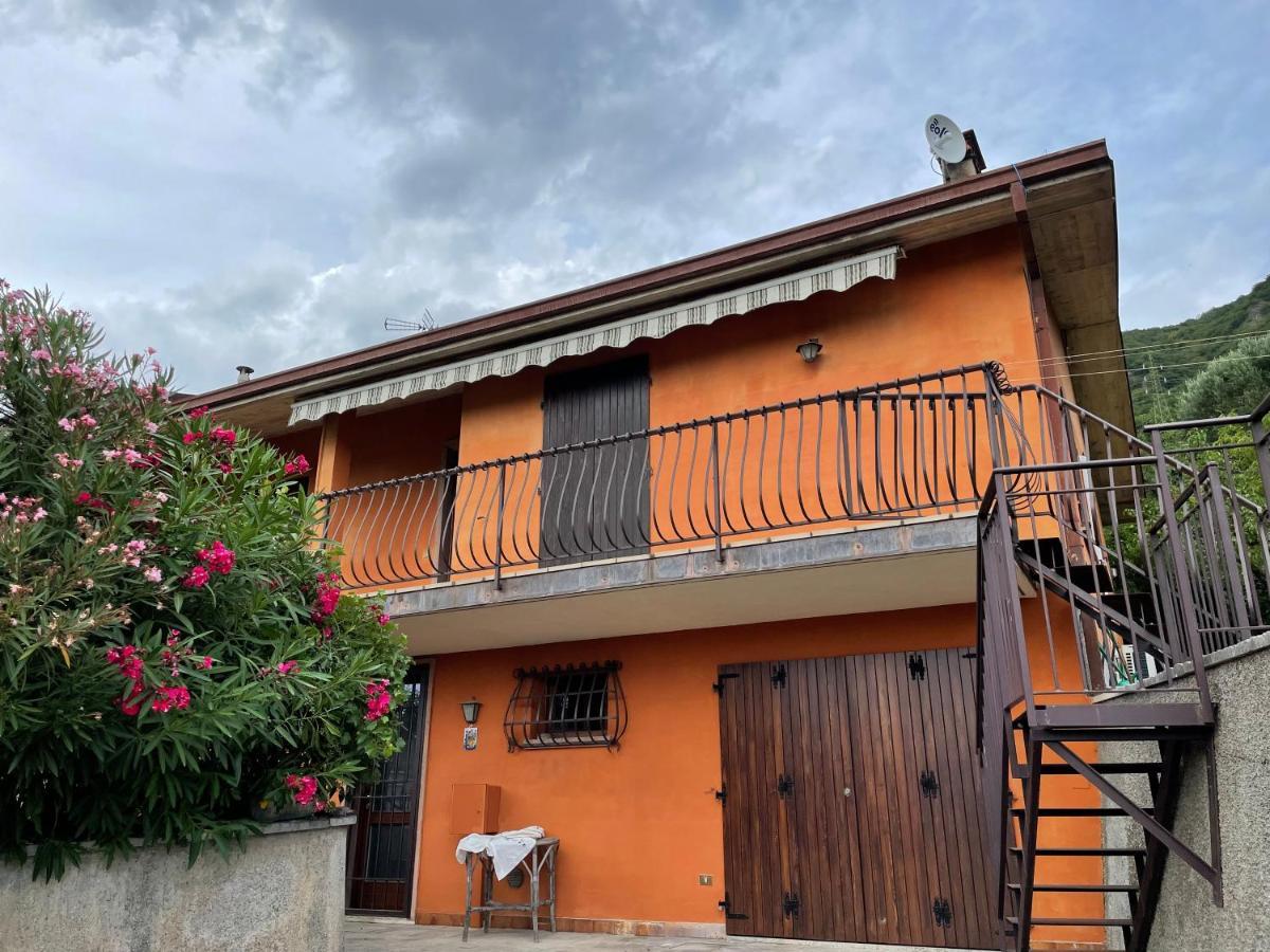 A La Zolia Mendia Villa Salò Exterior foto