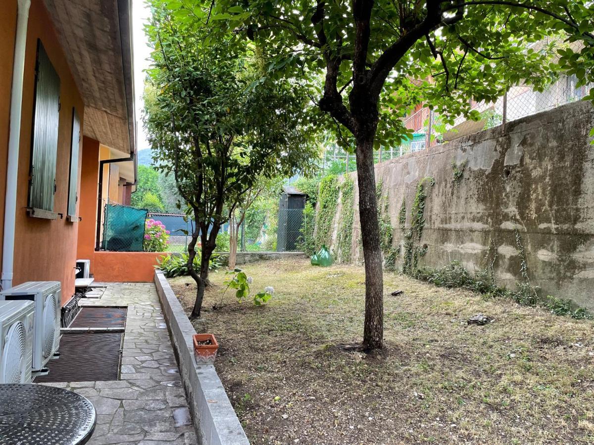 A La Zolia Mendia Villa Salò Exterior foto